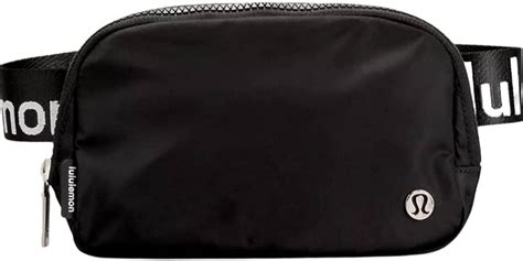 Lululemon Everywhere Belt Bag 1L (Black) .